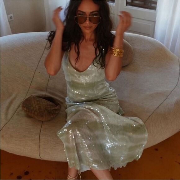 Caroline Constas Mint Ombre Sequin V-Neck Sleeveless Midi Dress - Picture 3 of 9